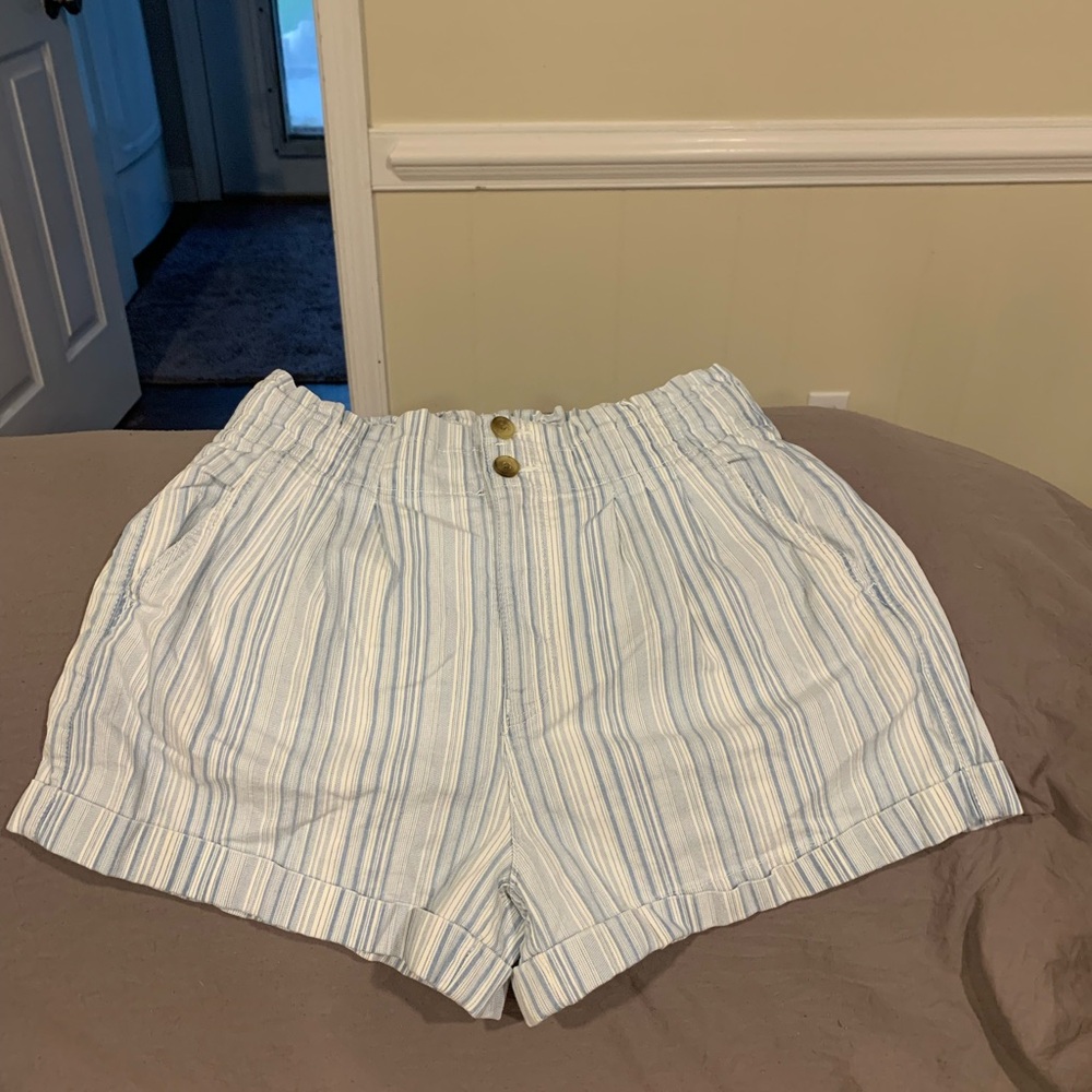 American Eagle Striped Blue and White Women's Shorts